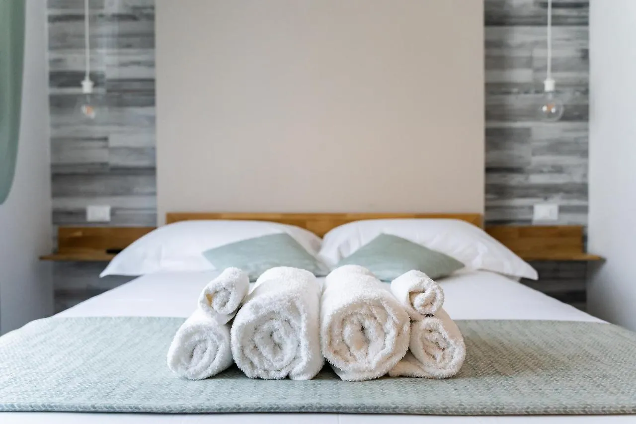 Guest house Vittoria Rooms Quartu Sant'Elena Italy