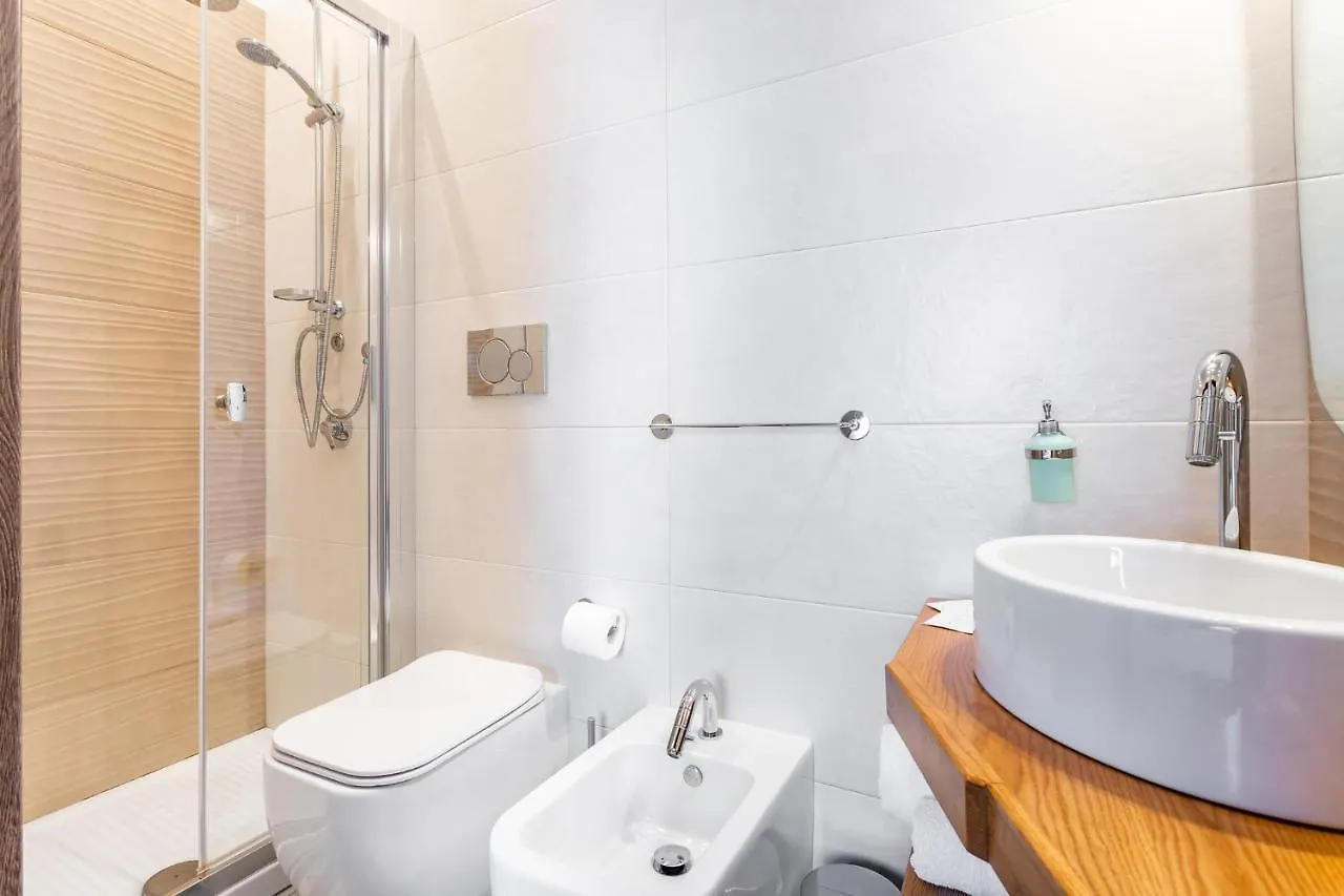 Vittoria Rooms Quartu Sant'Elena 0*,